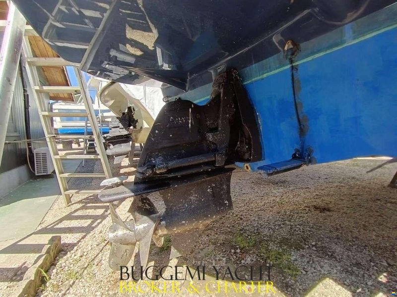 Rinker 260