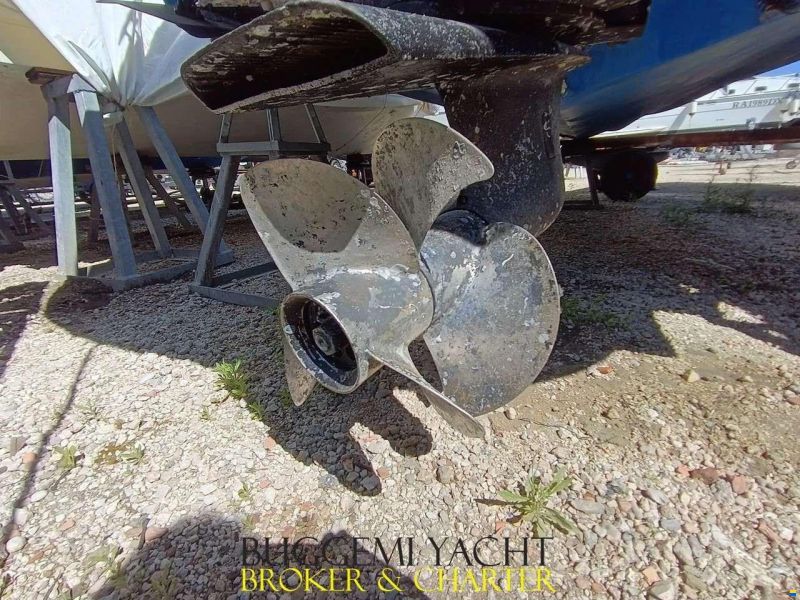 Rinker 260