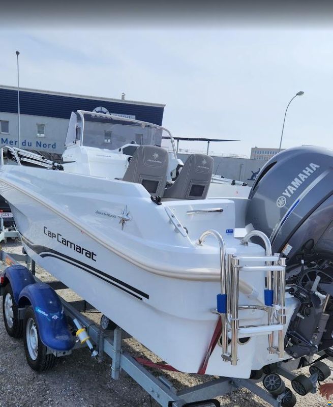 Jeanneau CAP Camarat 5.5 CC série 2