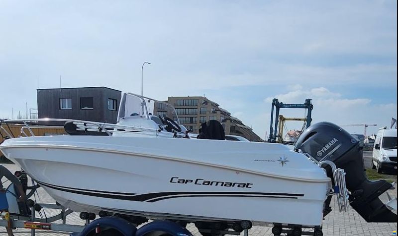 Jeanneau CAP Camarat 5.5 CC s&eacute;rie 2