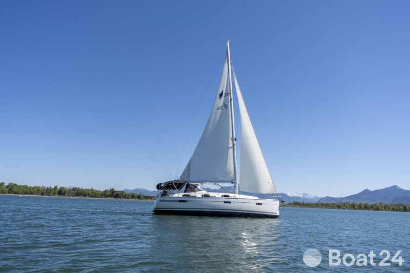 Bavaria Cruiser 36