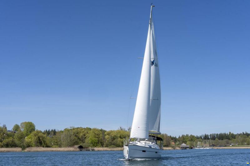 Bavaria Cruiser 36