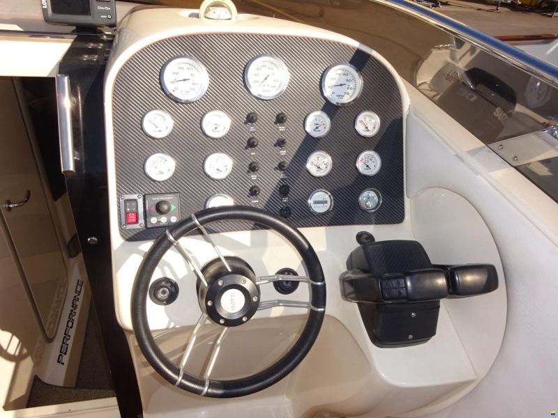 DANA Performance Boats 807