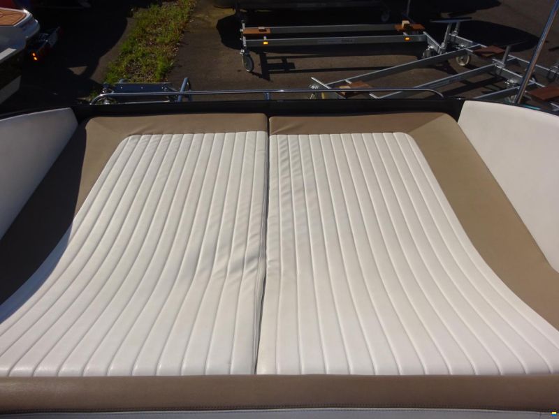 DANA Performance Boats 807
