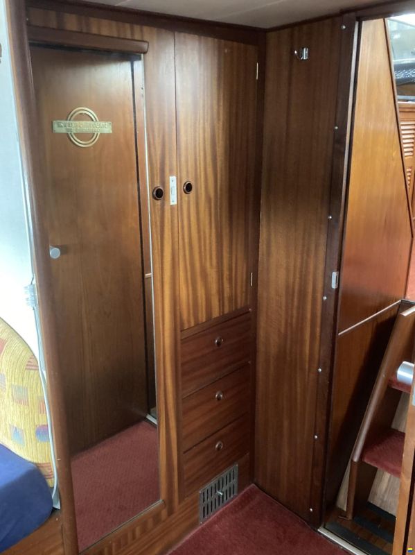 Broom Continental 37