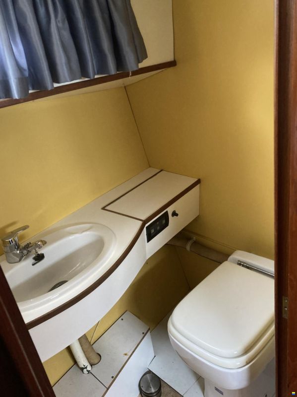 Broom Continental 37