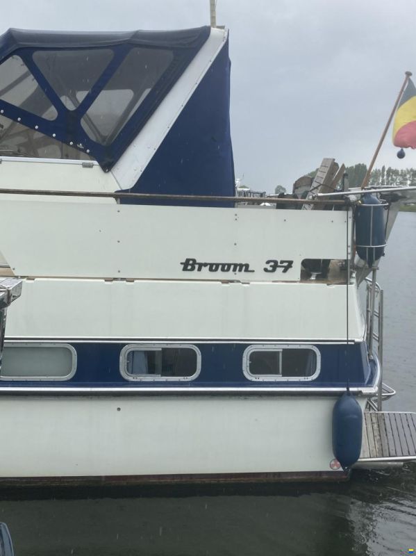 Broom Continental 37