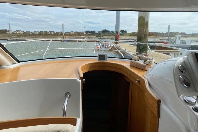 ST Boats 34 Fly