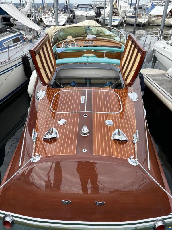 Riva Tritone