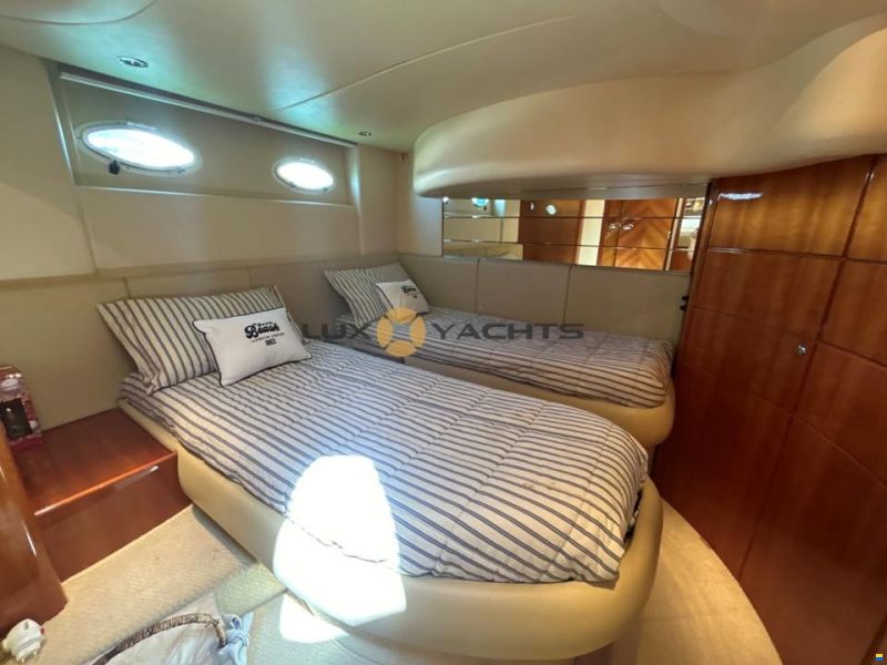 Azimut 46