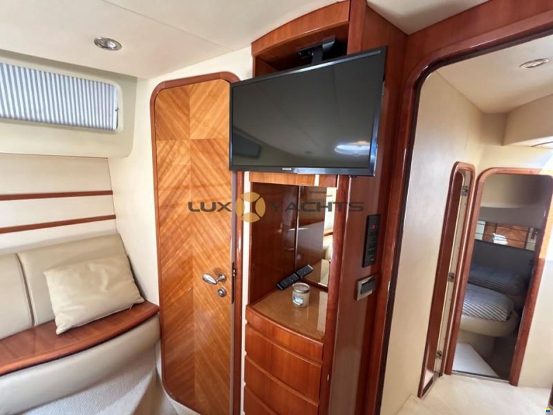 Azimut 46
