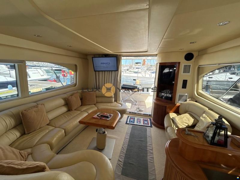 Azimut 46