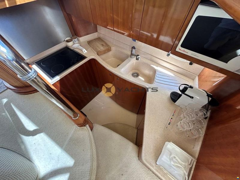 Azimut 46