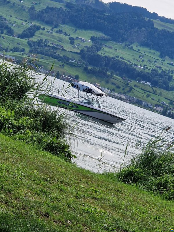 Correct Craft Super Air Nautique 210 TE