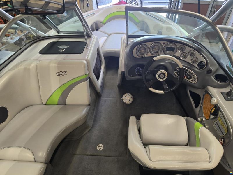 Correct Craft Super Air Nautique 210 TE