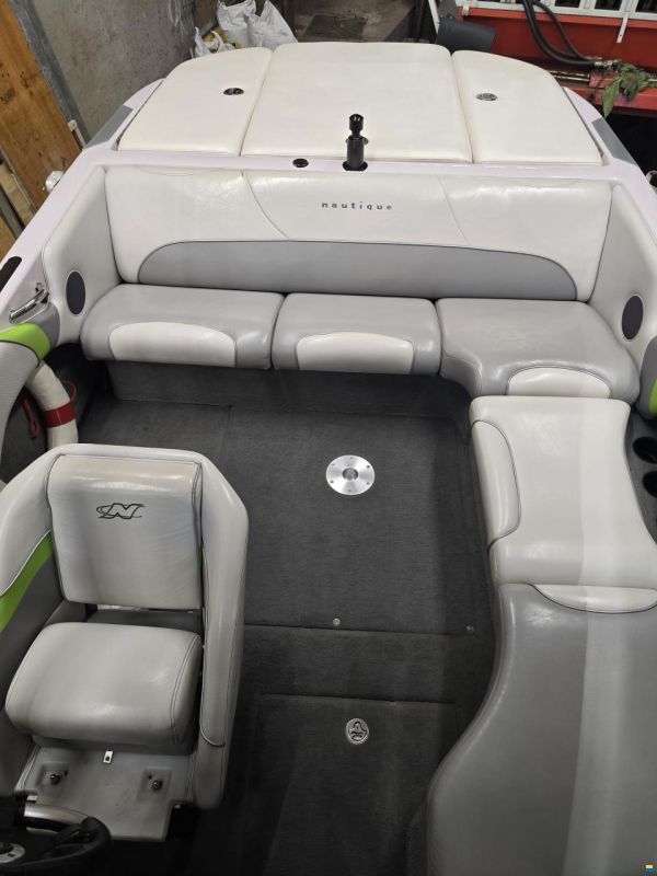 Correct Craft Super Air Nautique 210 TE