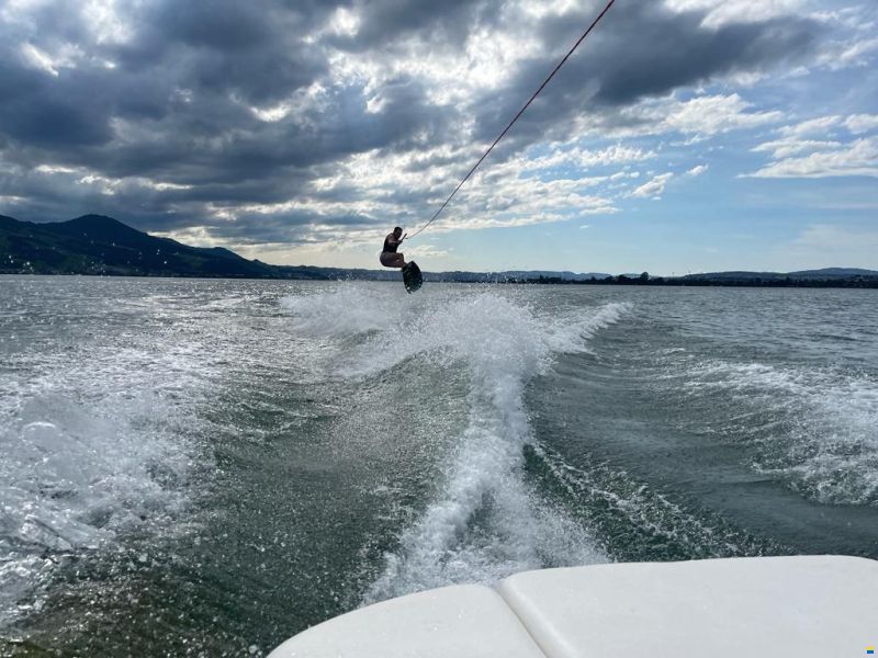 Correct Craft Super Air Nautique 210 TE