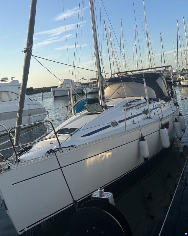 Beneteau Oceanis 351