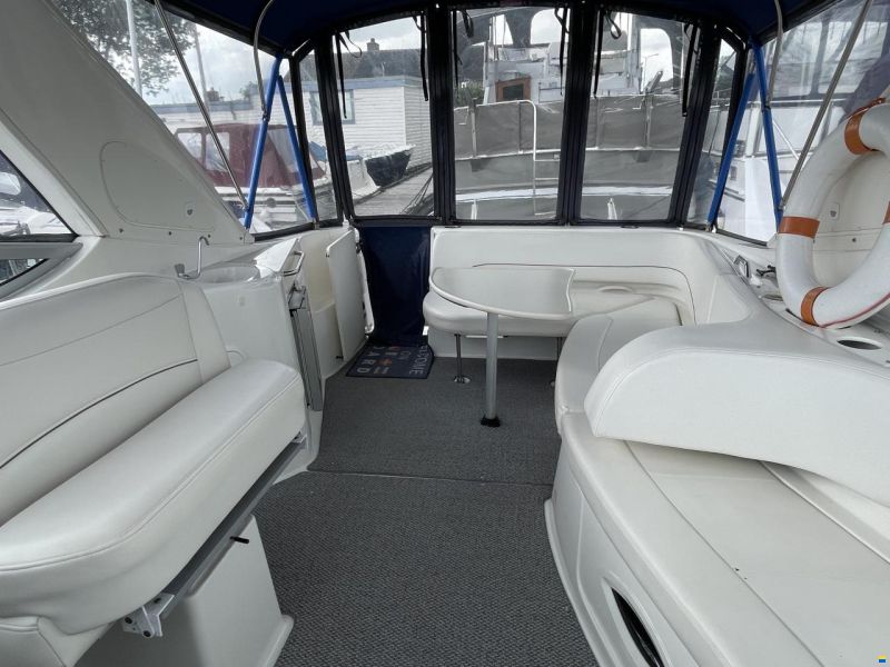 Bayliner 335 Cruiser