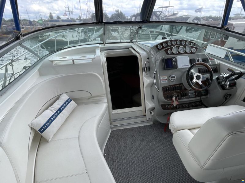 Bayliner 335 Cruiser