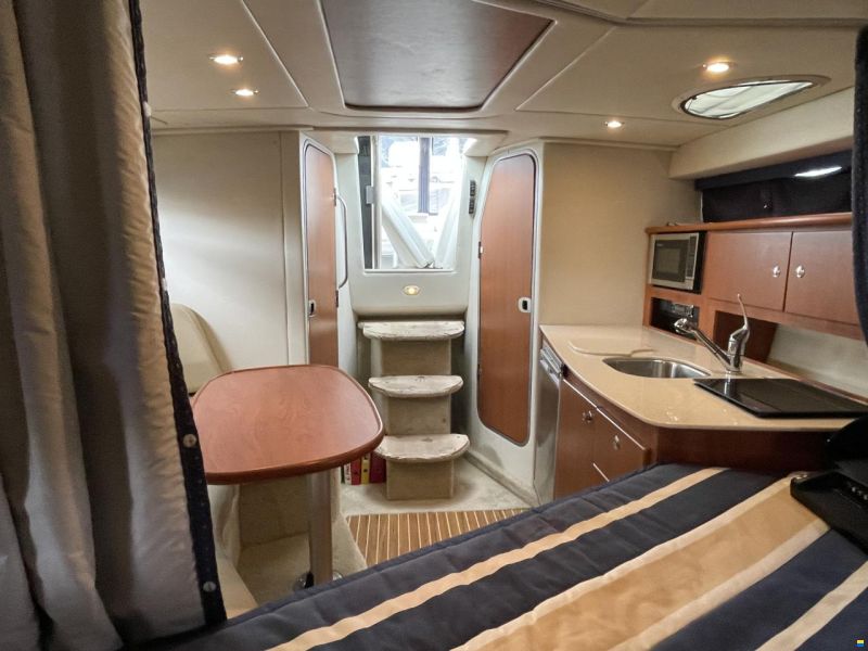 Bayliner 335 Cruiser