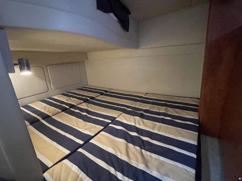 Bayliner 335 Cruiser
