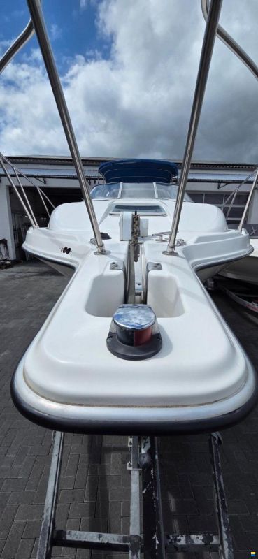 Bayliner 2855 MIT 7,4L MPI, BUGSTR. U.V.M