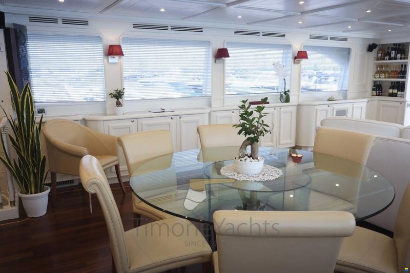 Custom Line Navetta 30