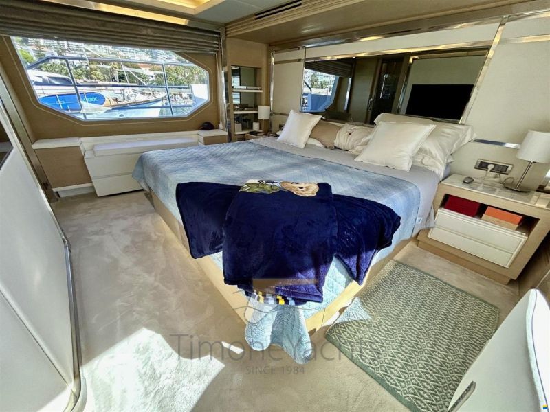Benetti Delfino 93'