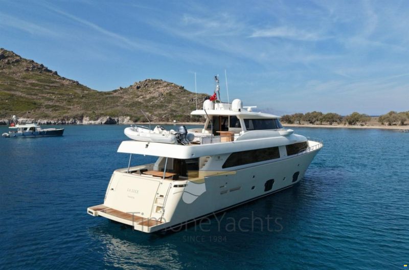 Custom Line Navetta 26