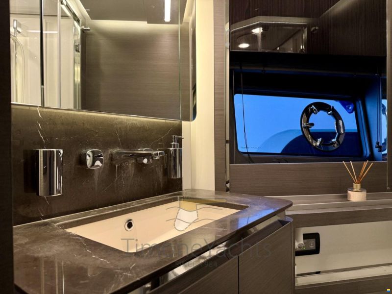 Azimut S8