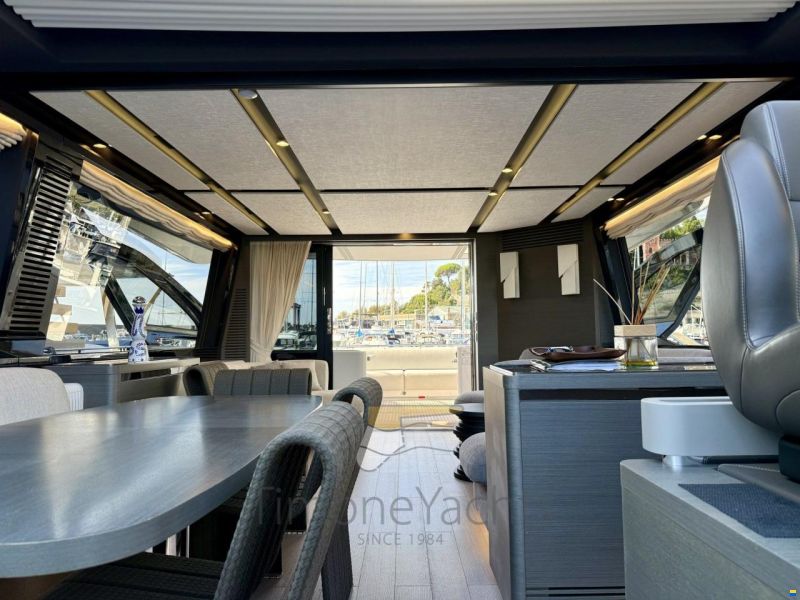 Azimut S8