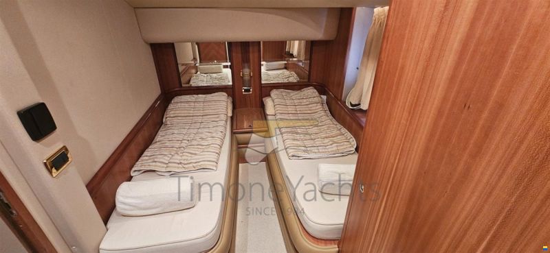 Azimut 68E