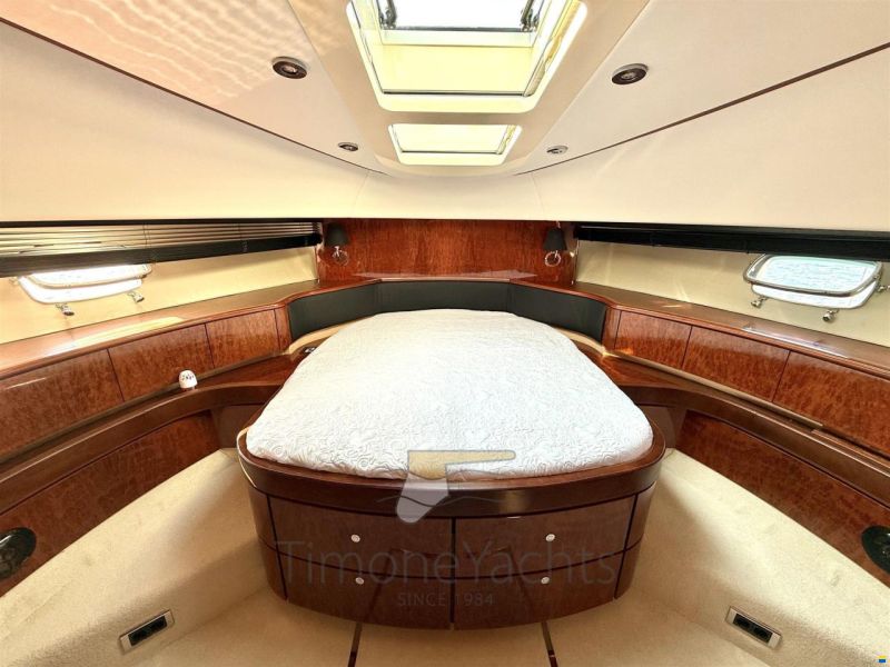 Fairline SQUADRON 74