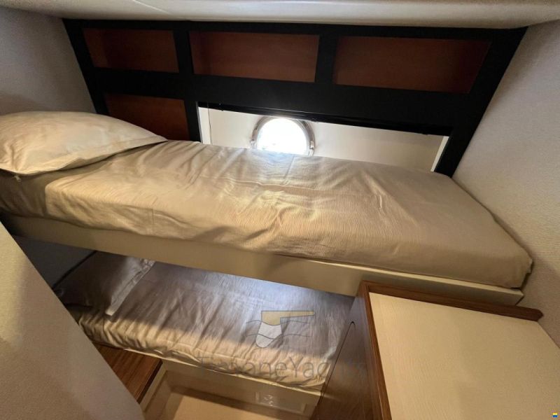 Azimut Magellano 66