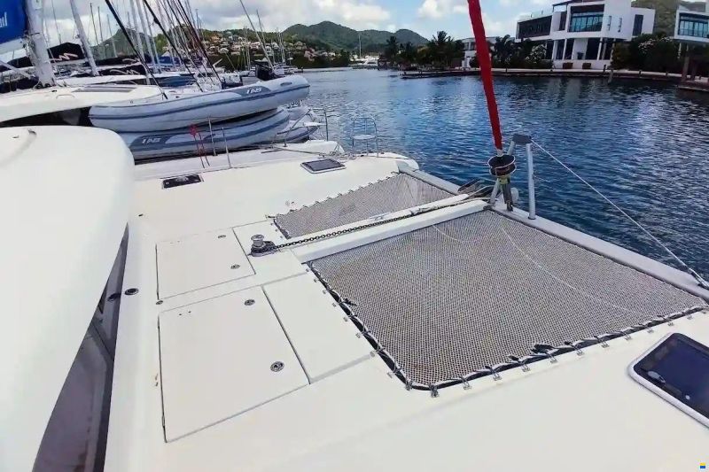 Lagoon 42