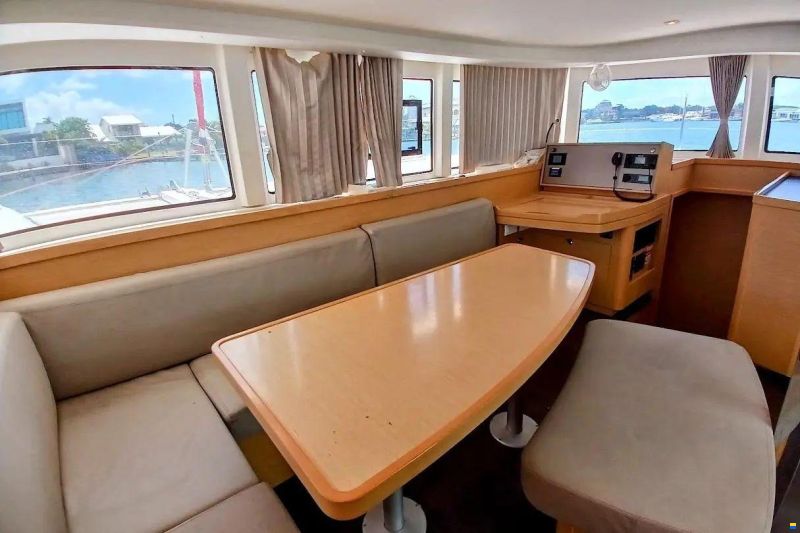 Lagoon 42