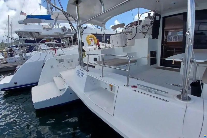 Lagoon 42