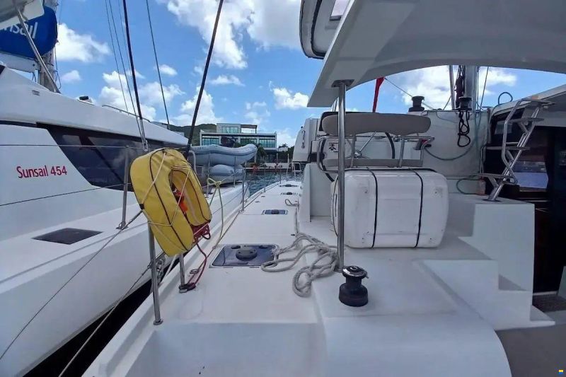 Lagoon 42