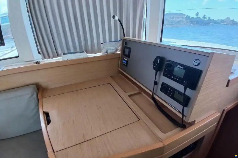 Lagoon 42