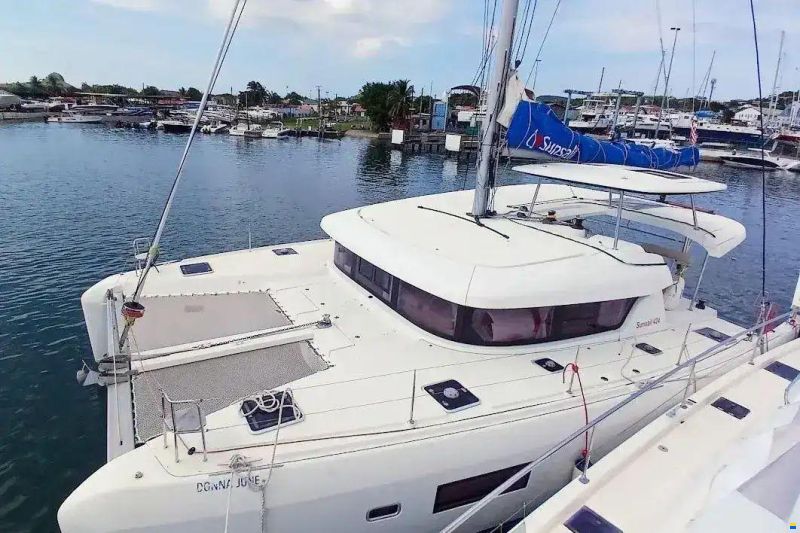 Lagoon 42