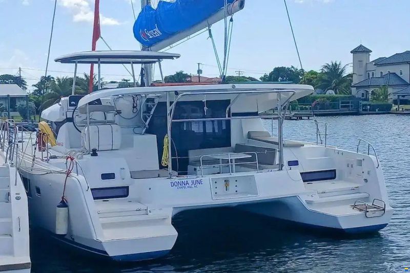 Lagoon 42