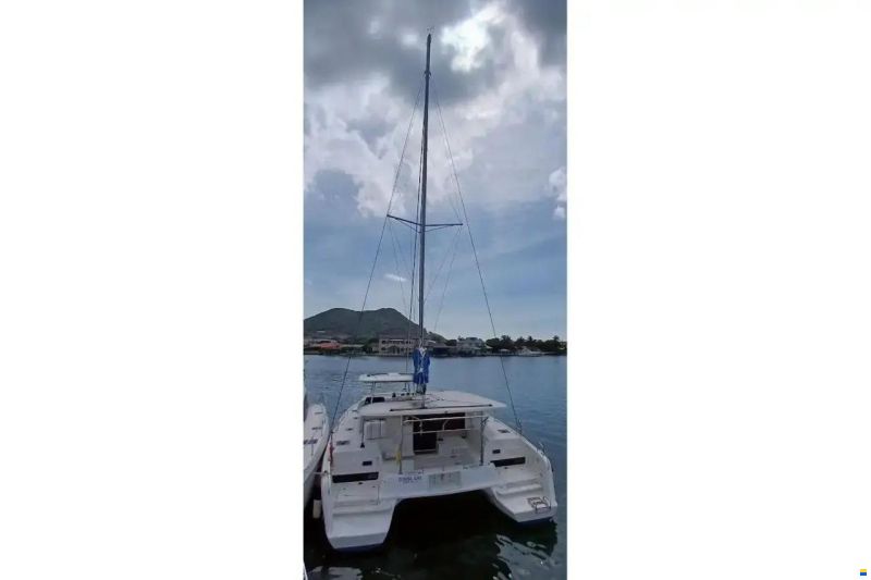 Lagoon 42