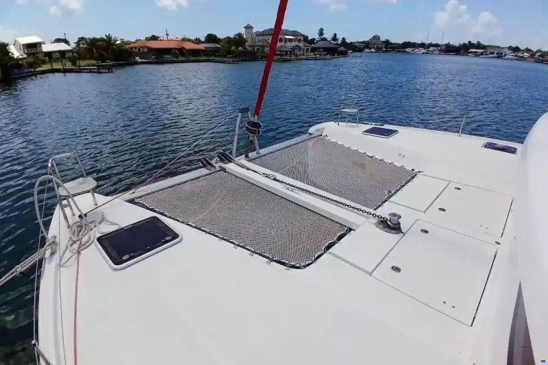 Lagoon 42