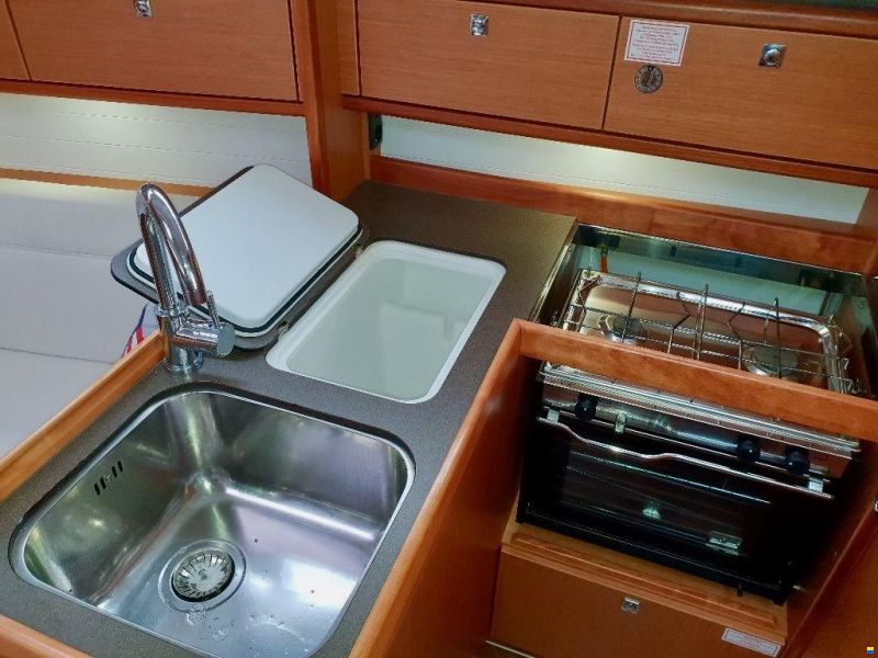 Bavaria Cruiser 33