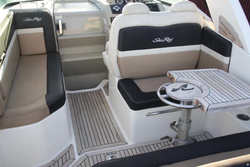 Sea Ray 265 Sundancer