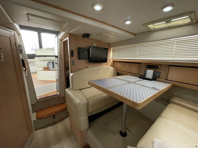 Bayliner 3255 Avanti