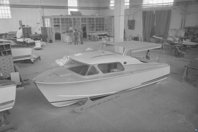 Italcantieri Bora 2