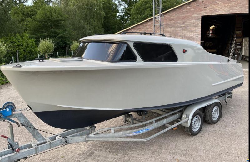 Italcantieri Bora 2
