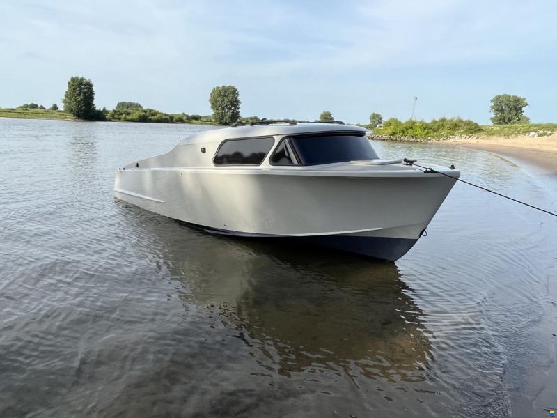 Italcantieri Bora 2